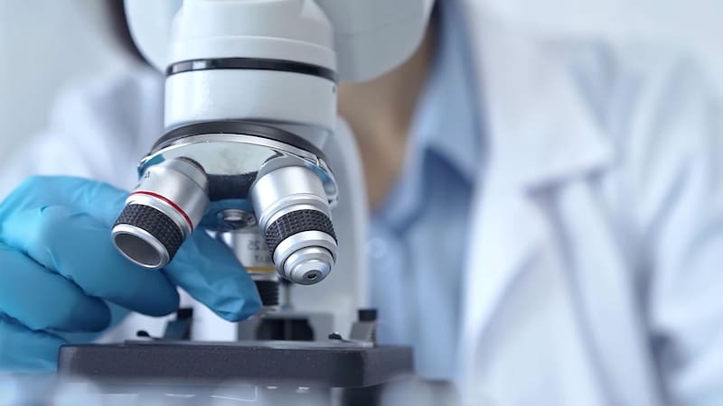 Este avance no solo mejora las perspectivas para los pacientes de cáncer avanzado, sino que también establece a la Universidad de Antioquia como líder en el desarrollo de tratamientos farmacéuticos innovadores.