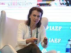 Mondino viajó a Francia con un plan pedido por Javier Milei