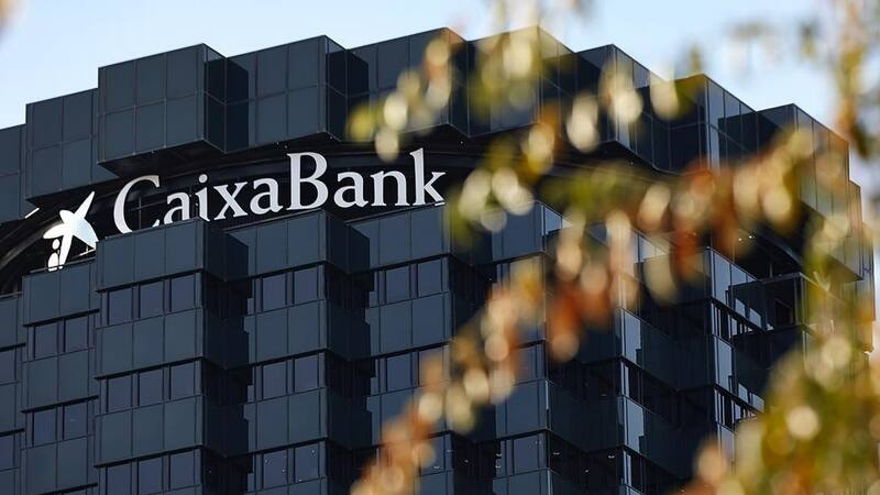 CaixaBank explica en su sitio web cómo es el proceso para invertir en bolsa.