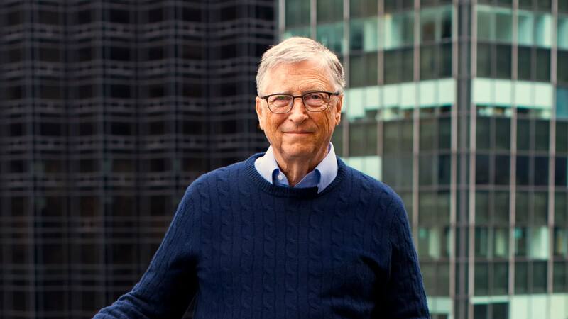 Lo que en 1995 parecía una excéntrica predicción de Bill Gates, se convirtió en la realidad digital que hoy damos por sentada. Fuente: Shutterstock.