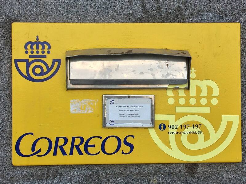 Cerca de 3000 empleados de Correos trabajarán durante toda la jornada para garantizar el correcto desarrollo del proceso selectivo. Fuente: Archivo.