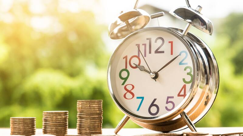 Los depósitos aparecen como una opción tentadora para ganar dinero de forma periódica.