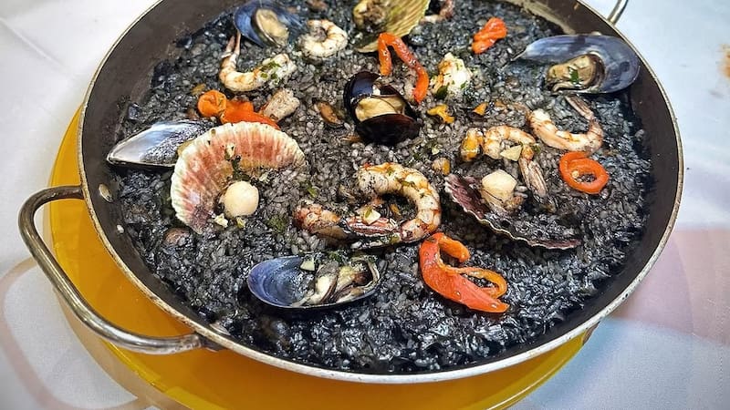 Un restaurante insignia de la cocina catalana, en el barrio de San Telmo.