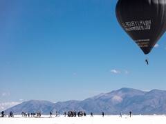 BTS en la Argentina: cómo se hizo la escultura voladora de Saraceno con la banda de K-pop
