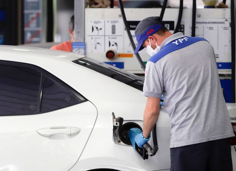 El Gobierno sigue sin actualizar el impuesto a los combustibles con el fin de no incentivar la suba de los precios en medio de un contexto de alta inflación.