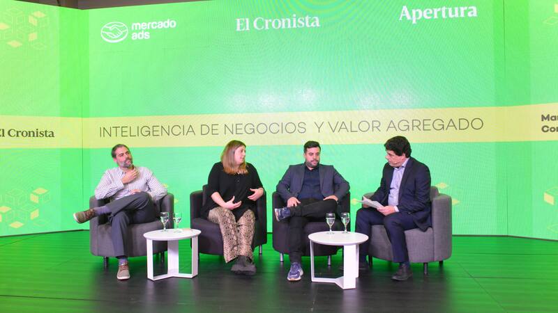 Viglianco, Marcellini y Figoli, junto a Walter Brown (El Cronista)