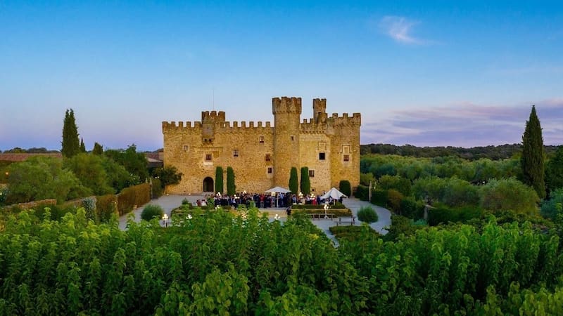 Esta imponente fortaleza permite realizar eventos o bien ser visitada durante una escapada.