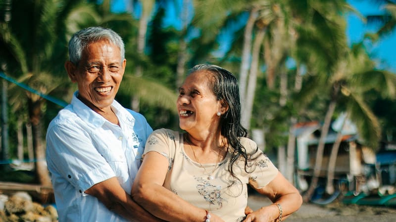 Viajar y participar en experiencias positivas generan cambios que activan respuestas adaptativas en el cuerpo, reduciendo la entropía y promoviendo un estado de salud más ordenado (Fuente: Pexels)