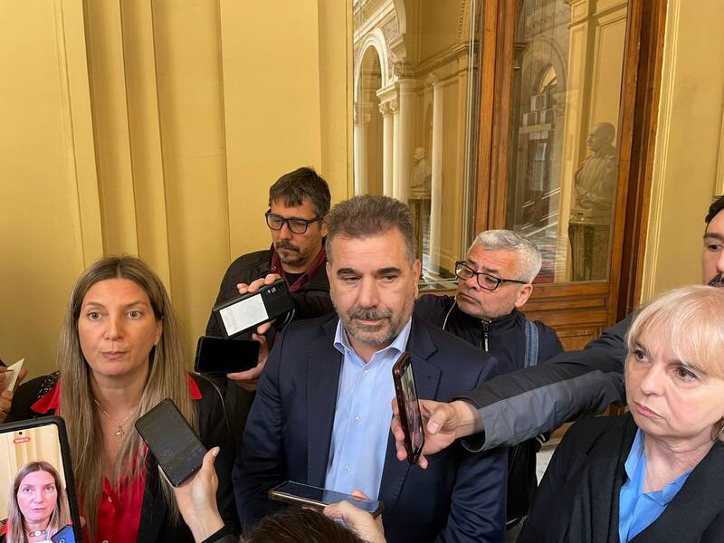 Silvia Lospennato, Cristian Ritondo y Silvina Giudici a la salida de la reunión en la Casa Rosada. (El Cronista)