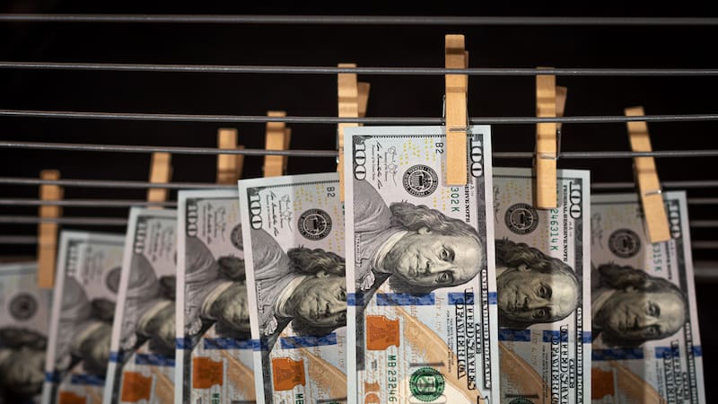 El proyecto actual de blanqueo, combinado con una reducción y simplificación de Bienes Personales, es una réplica del proceso anterior.