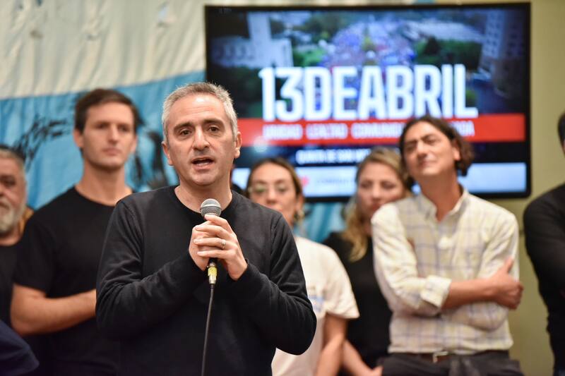 Andrés "Cuervo" Larroque cuestionó duramente la forma de conducción de los Kirchner