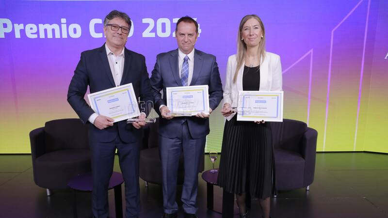 Calabró (Permaquim), Trigas (Newsan) y Duto (YPF, en representación de Barroetaveña)