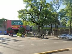 La inmobiliaria de Milei puso fecha y precio para el megaterreno de Palermo donde hay un hipermercado