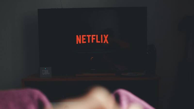 Online Casinos pagará 43,000 pesos a quien determine cuál es la mejor serie para maratonear en Netflix. Fuente: Archivo El Cronista.