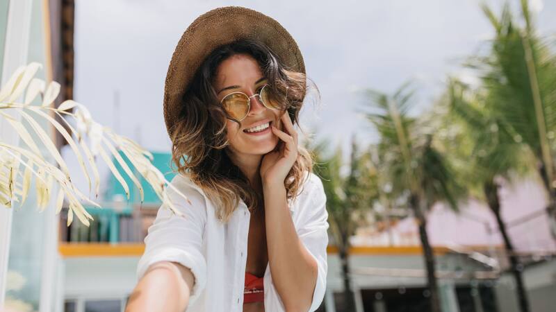 Las camisas con diseños modernos se han convertido en una prenda clave para quienes buscan renovar.