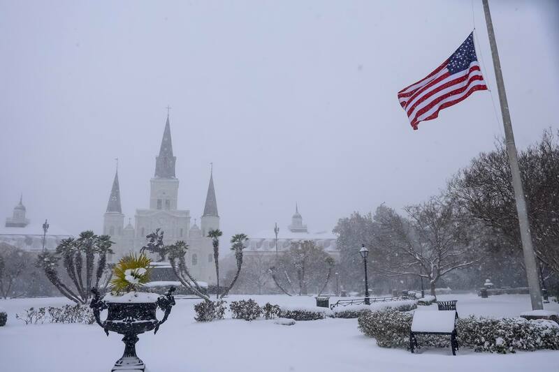 Hay advertencias de tormenta invernal en Florida, Texas, Luisiana, Misisipi y Alabama.