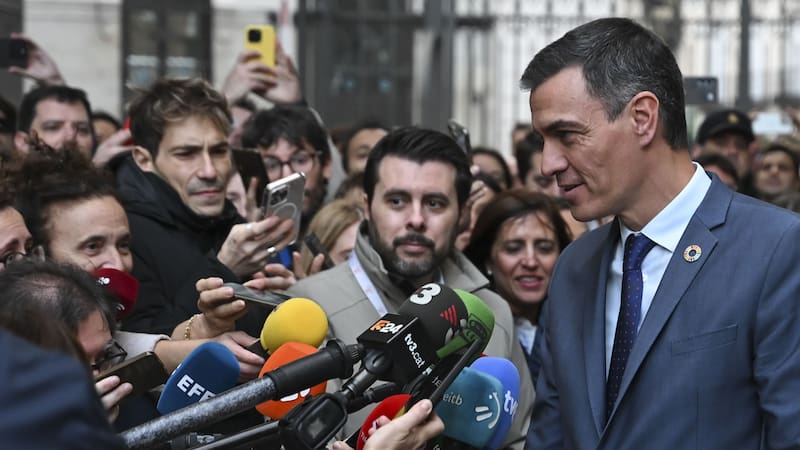 Ion Antolín, el nuevo secretario de Estado de Comunicación junto a Pedro Sánchez.