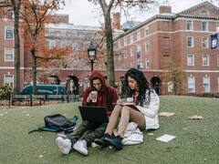 Becas para mexicanos: 10 países buscan estudiantes para pagarles la universidad