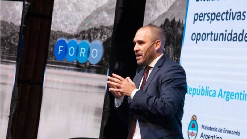 Para el Gobierno el gasto público es uno de los motores de la actividad económica. El Presupuesto 2022 no logró la aprobación en el Congreso y el Gobierno debe manejarse con la prórroga del presupuesto del año anterior.