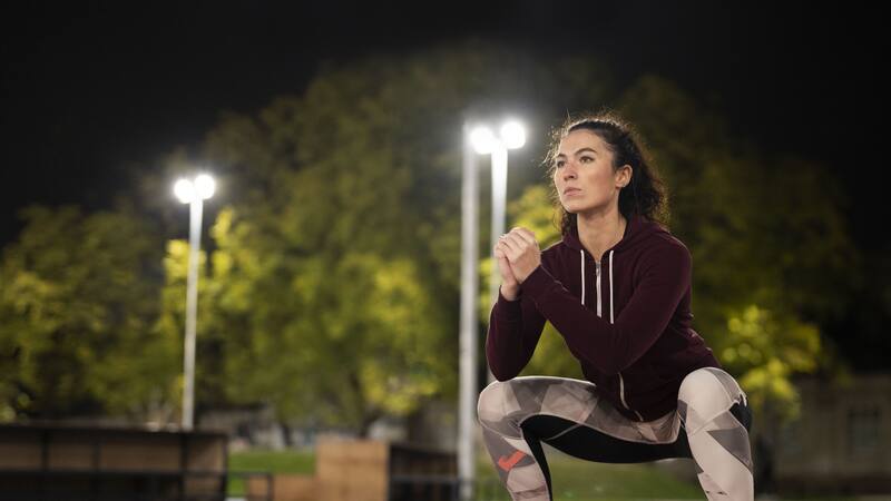 La práctica regular de deporte puede ser clave para combatir el insomnio y sus efectos.