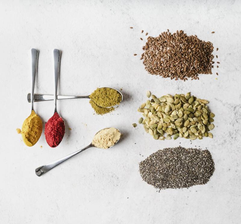 Con especias surtidas y semillas de chía podrás hacer estas increíbles galletitas. (Foto: Freepik)