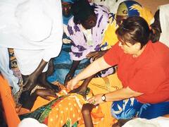 Quién es la argentina que combatió pandemias en todo el mundo y ahora volvió para "pelearle de local" al coronavirus