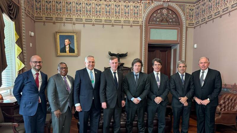 <div class="migrated-promo-image__description"><div class="migrated-promo-image__source">Fuente: Prensa Javier Milei</div></div>