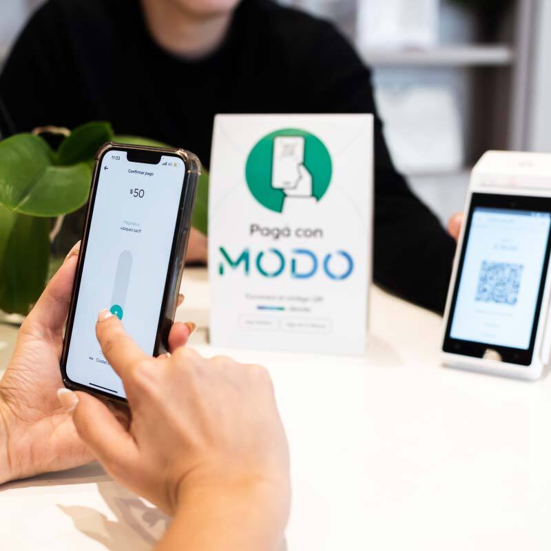 MODO, la billetera de los bancos, afectada por el bloqueo a pagos QR de Mercado Pago.