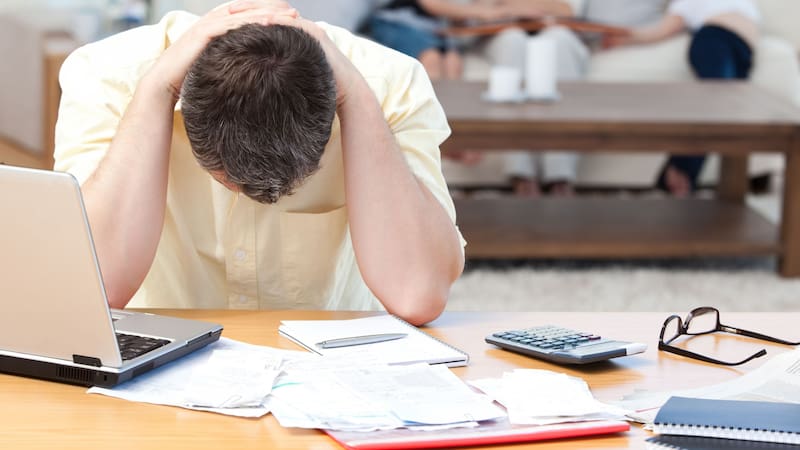 Es fundamental adoptar estrategias que permitan retomar el control financiero y mejorar el bienestar emocional.