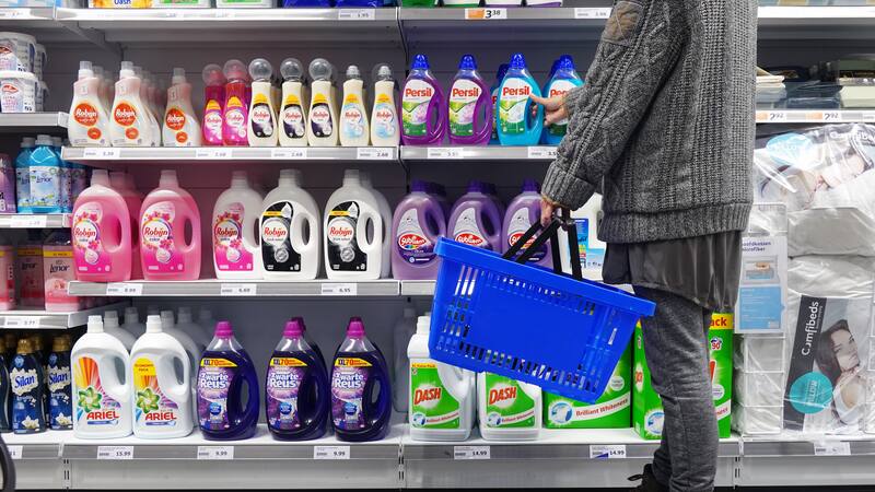 Este supermercado que ofrece productos por 1 euro está convirtiéndose en el favorito de los españoles.