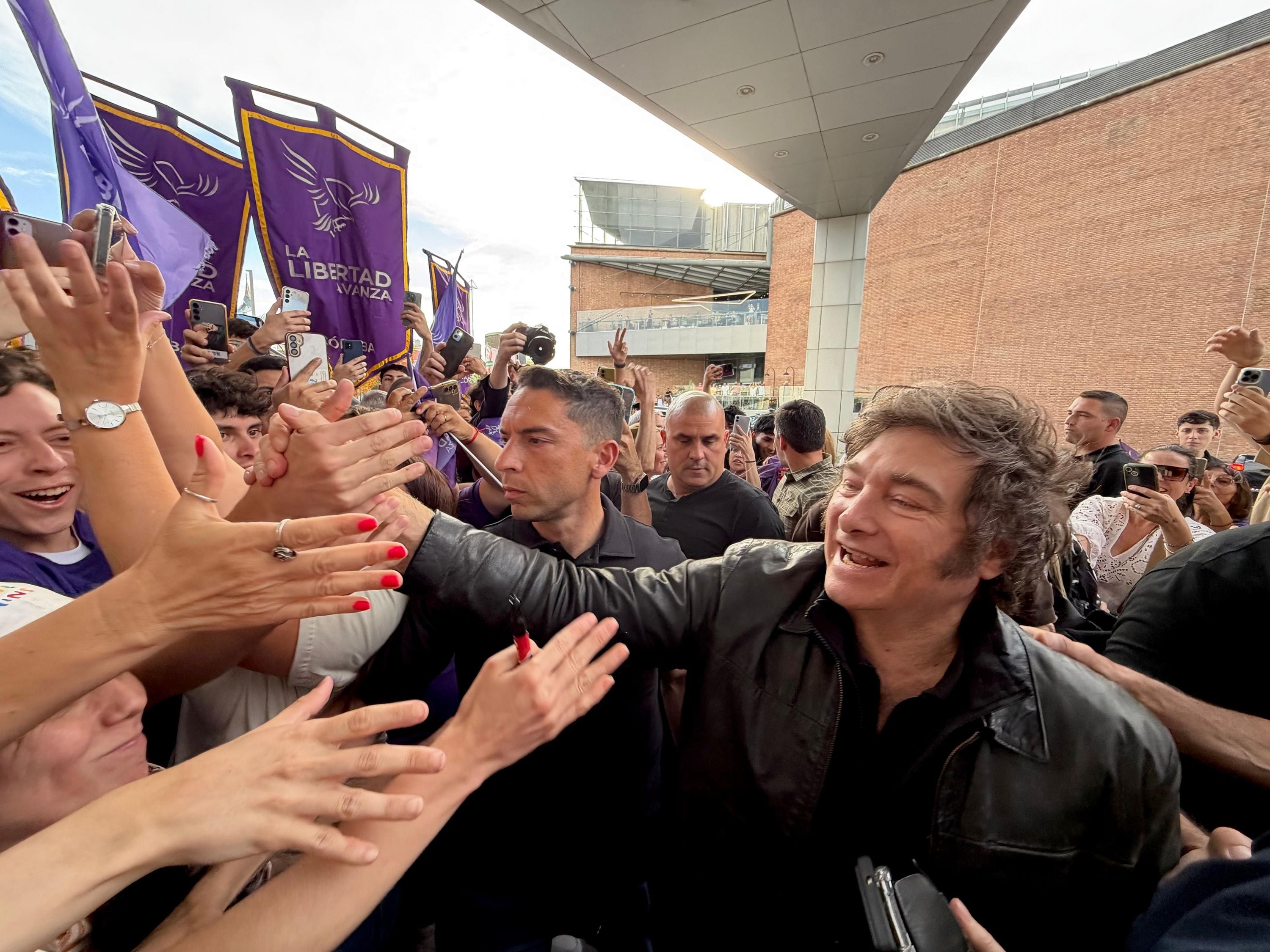 La generación Milei: quieren cambio, pero no confían en la política