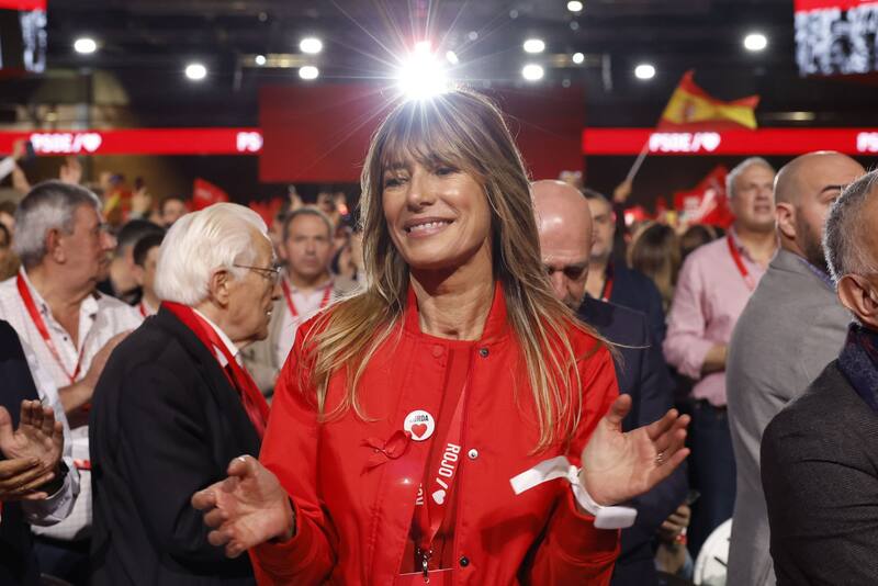 Un juez español imputó a Begoña Gómez, esposa del presidente Pedro Sánchez, por malversación de fondos públicos, en una nueva escalada del conflicto del mandatario con el poder judicial. Foto: EFE.