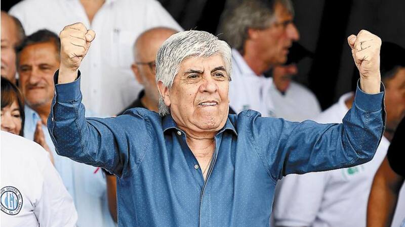 Moyano decidió su salida de la CGT y habilitó contactos con sectores del kirchnerismo