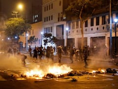 Crisis en Perú: ya hay 46 muertos por las protestas y en Lima desalojaron una universidad