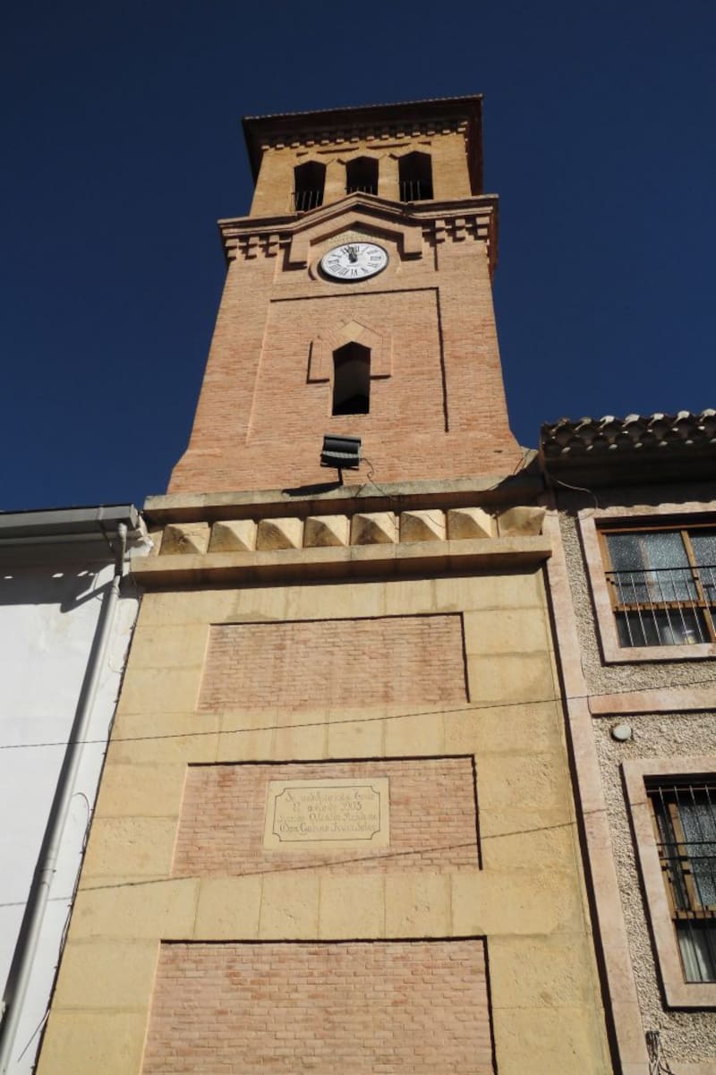 La torre del reloj tuvo numerosas reconstrucciones (Fuente: Ayuntamiento de Calasparra)