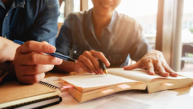 A través de su sitio web y las redes sociales, la CNBBBJ advirtió a los beneficiarios del programa social sobre situaciones engañosas y fraudes. Foto: Freepik