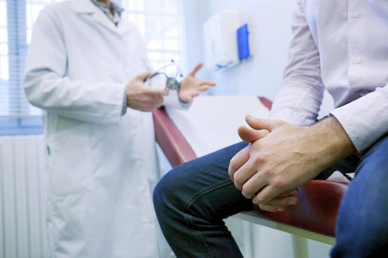 Los resultados muestran que esta nueva terapia combinada puede disminuir el riesgo de muerte en más del 40% entre los pacientes cuyo tumor reaparece después de la cirugía o la radioterapia. Imagen: archivo.