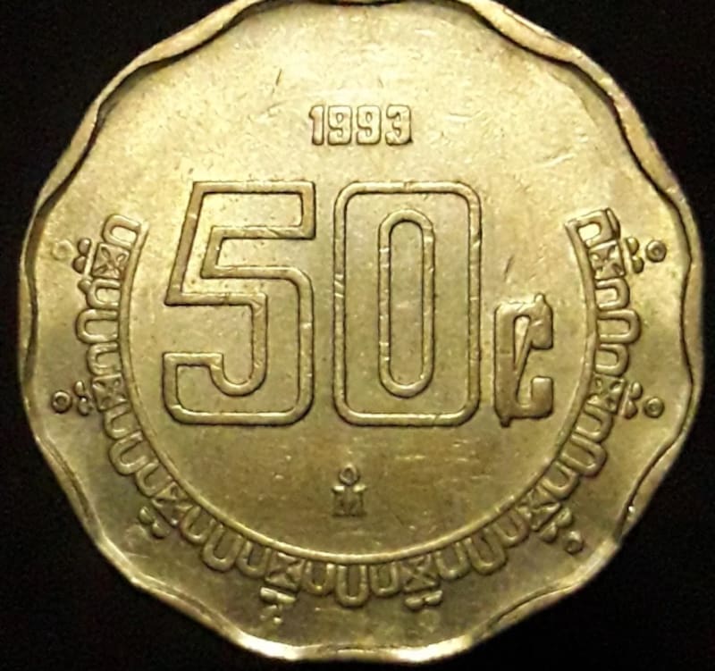 Las monedas de colección, como esta, tienen un valor superior al de las monedas comunes debido a su rareza. Foto: archivo El Cronista México
