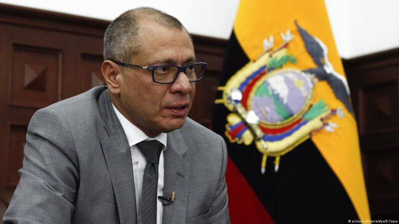 Glas espera salvoconducto para viajar a México. Fuente: Archivo