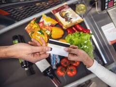 Crece el uso de tarjeta de crédito para el pago en supermercados