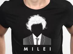 Milei for export: venden en España remeras con el retrato del economista