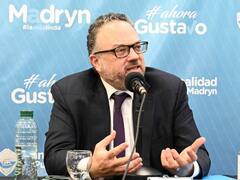 Matías Kulfas defendió la prohibición de pasajes en cuotas: "El que viaja al exterior no es pobre, el que quiere ir que se lo pague"