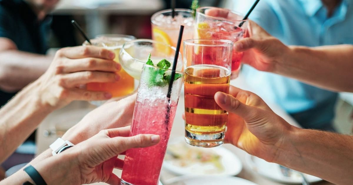 El trago que más combina con tu personalidad, según tu signo del Zodíaco