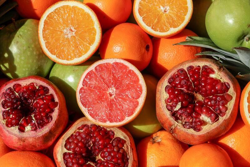 La granada puede ayudar a mejorar la producción de colágeno.