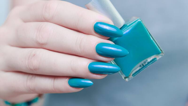 La AEMPS ha ordenado retirar del mercado una marca de esmalte de uñas.