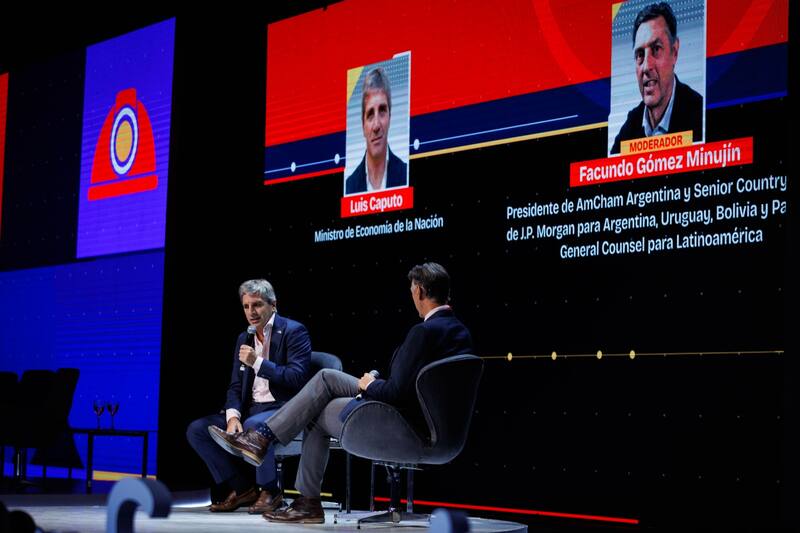 Caputo en el Amcham Summit 2024