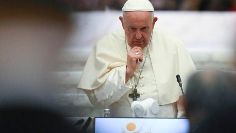 El papa Francisco canonizará a más de 14 personas luego de la asamblea del sínodo.