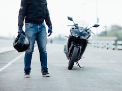 Ojo conductores de motos: ahora estos son los únicos cascos aprobados para circular legalmente