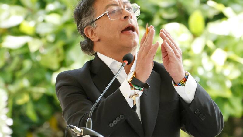 Gustavo Petro busca reestablecer los vínculos con ELN y propone reabrir el diálogo: "Probar la paz".