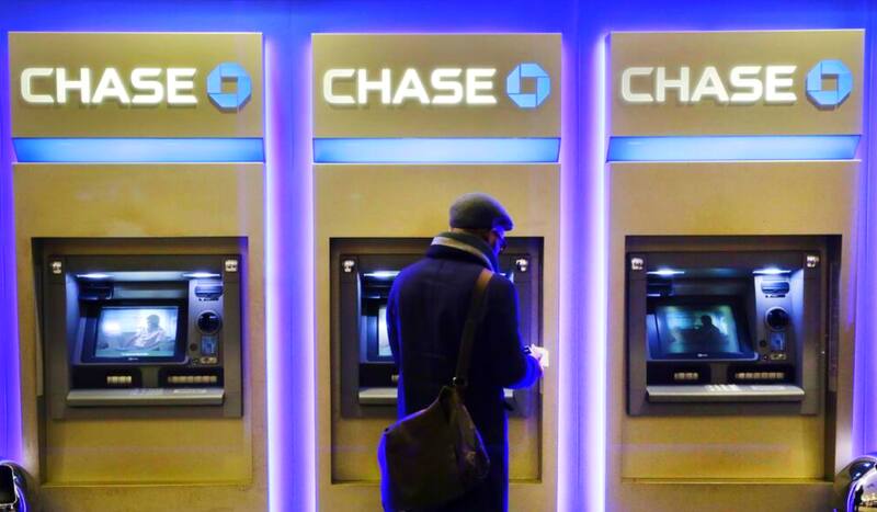 Los cajeros automáticos de Chase cambiarán y ya no se necesitarán las tarjetas. Fuente: Archivo.